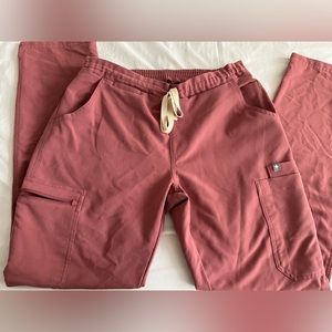 Womens Figs scrub pants straight leg size small! Technical collection.